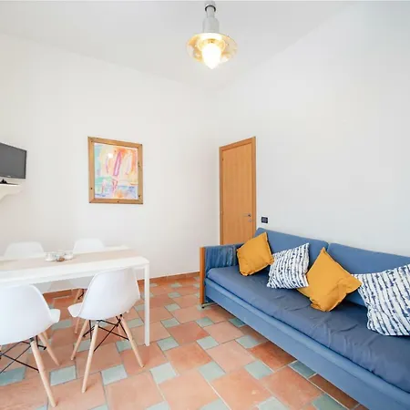 Gioia 37 Aparthotel 3*